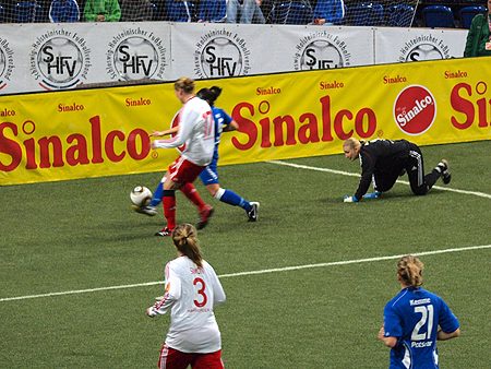 SHFV-Nordcup 2010, HSV - Turbine Potsdam 0:2, Wich hat Weech ausgespielt, aber Haye rettet in höchster Not Wich hat Weech ausgespielt, aber Haye rettet in höchster Not