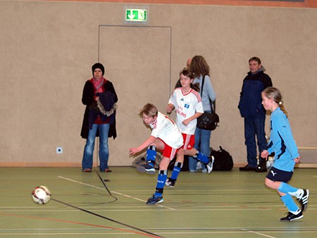 D-Hallenmeisterschaft, 6. Spieltag, Kraftvoller Schuss von Jenny Kraftvoller Schuss von Jenny