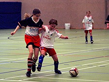 Hallenmeisterschaft 2010, HSV - Altona 93, Jenny im Kampf um den Ball
