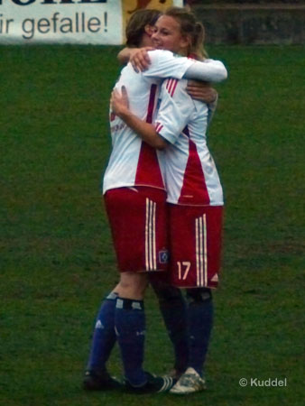 2010 11 21_HSV2-Gütersloh - Jubel um Sieg Patzke und Lübcke freuen sich über den 3:1-Erfolg