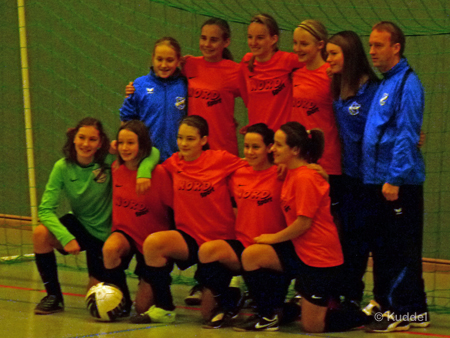 2010 12 29 - HSVC1 - Hallenturnier Tornesch - Platz3 Union Tornesch U15 Steigerten sich stetig und erreichten Platz 3: FC Union Tornesch (U15)