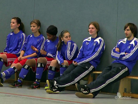2011 01 08 - HSVC1 Hallenturnier Voltlage - Bank Jana Ehlers, Evelyn Holst, Janine Minta und Julia Hübner bildeten "Teamblock 2"