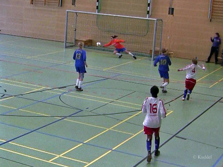 Ausgleich Anika Michel Anika Michel macht das 2:2 und damit den Turniersieg endgültig perfekt
