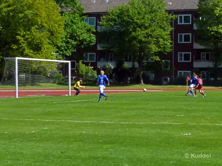 2011 04 30_DSC Hanseat - HSVB1_0-1 Johanna Martens Johanna Martens erzielt das 0:1 für den HSV