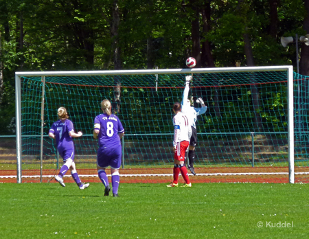2011 05 01_TV Jahn Delmenhorst - HSV3_Lattentreffer Das war knapp: Lattentreffer