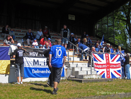 2011 05 01_TV Jahn Delmenhorst - HSV3_Unterstüzung 2 Ungewohnt viel und lautstarke Untersützung