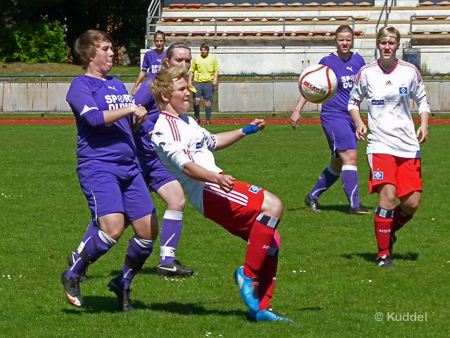 2011 05 01_TV Jahn Delmenhorst - HSV3_Yasmine Sennewald2 Yasmine Sennewald erfreulich trickreich